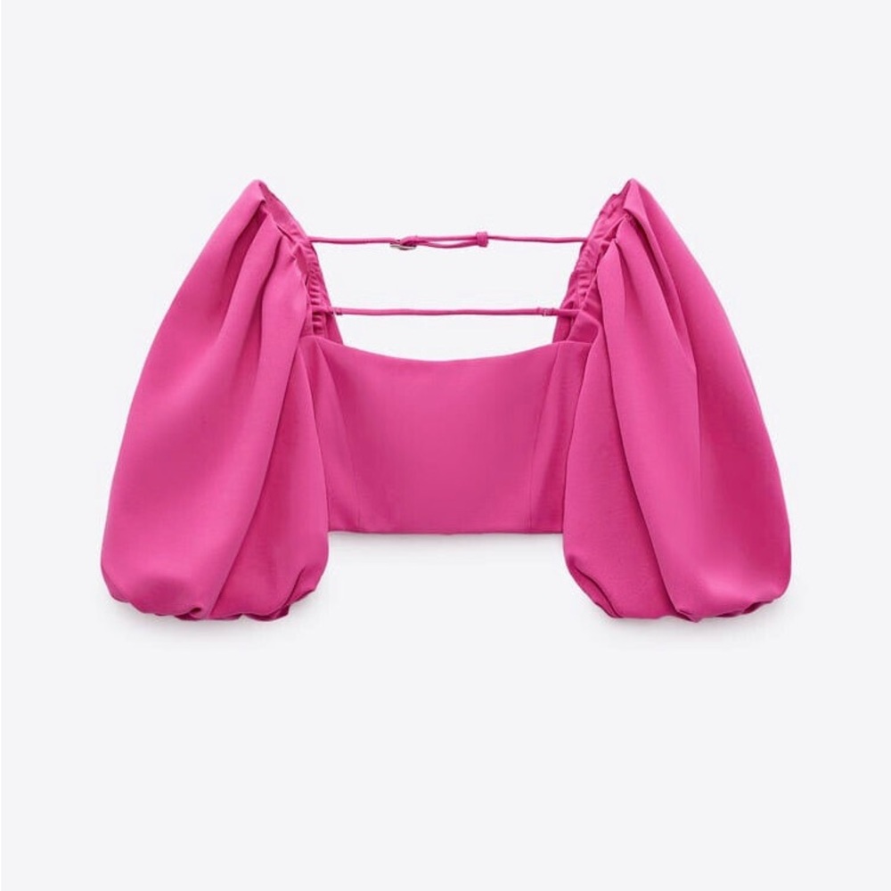 Zara Woman’s Crop with Puff Details